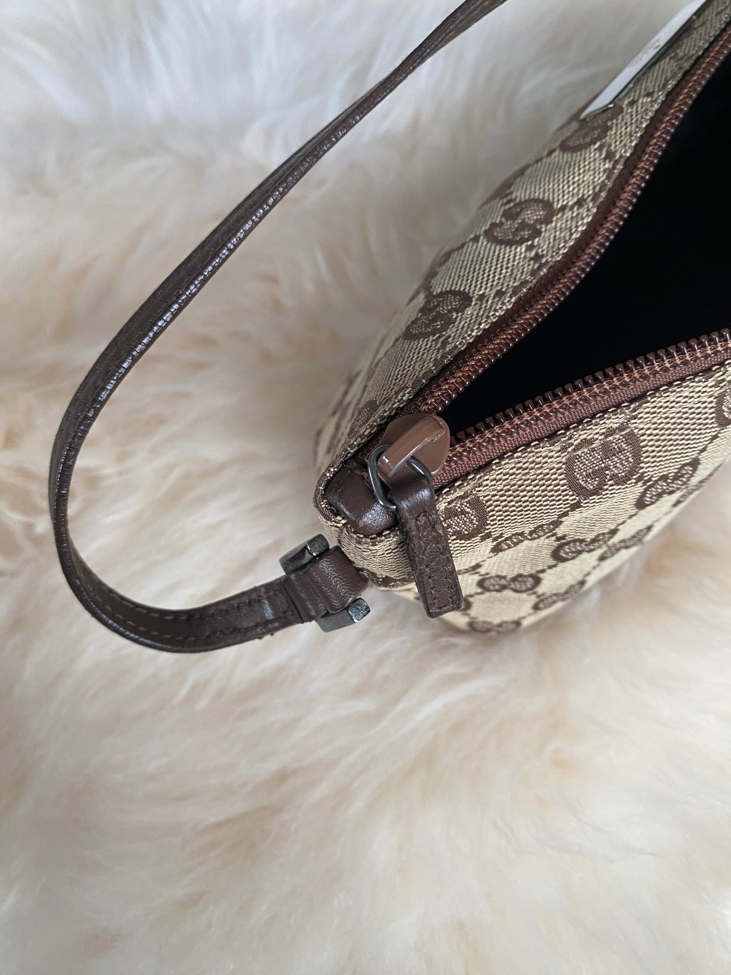 Gucci Boat Pochette Brown