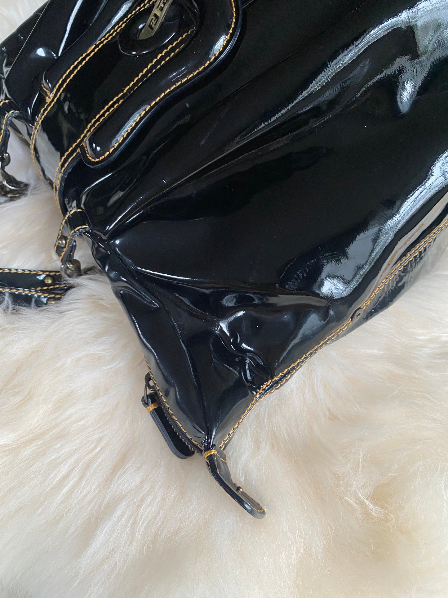 Fendi B Shoulder Bag Patent Leather