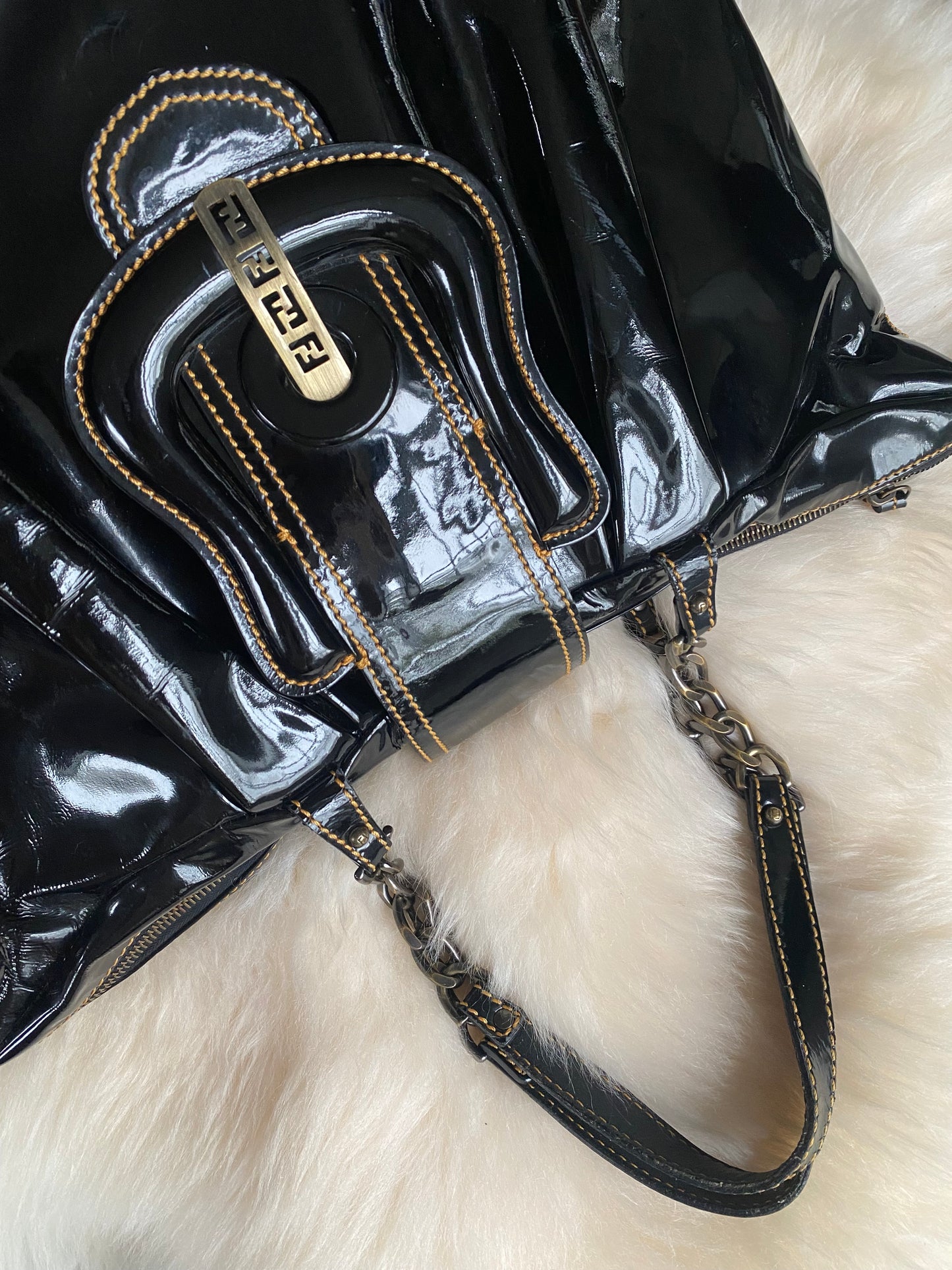 Fendi B Shoulder Bag Patent Leather