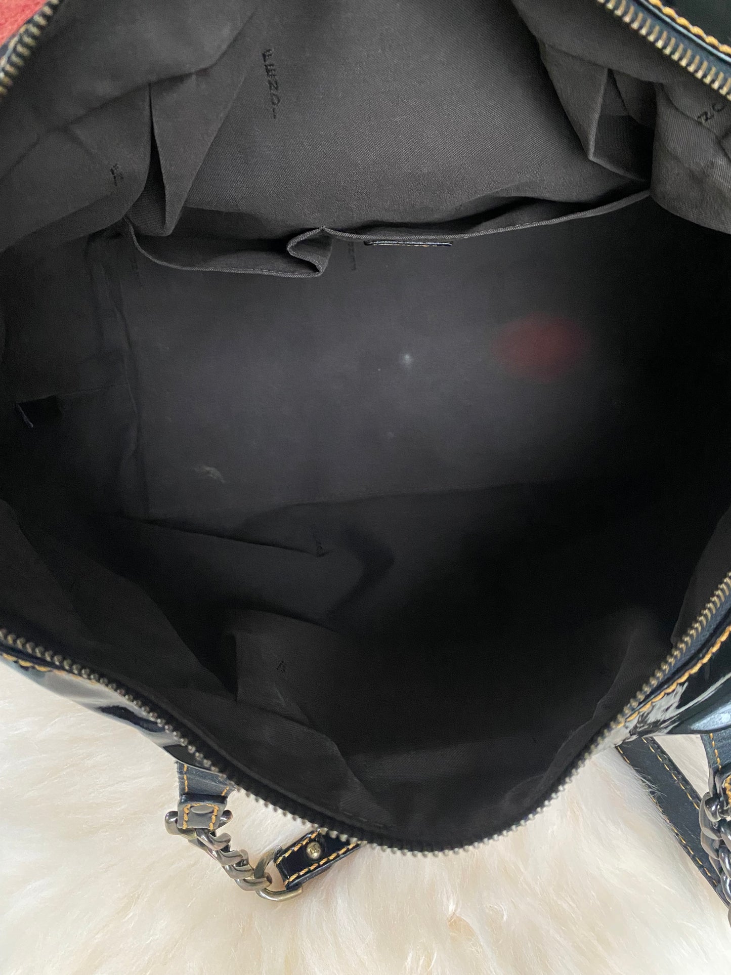 Fendi B Shoulder Bag Patent Leather