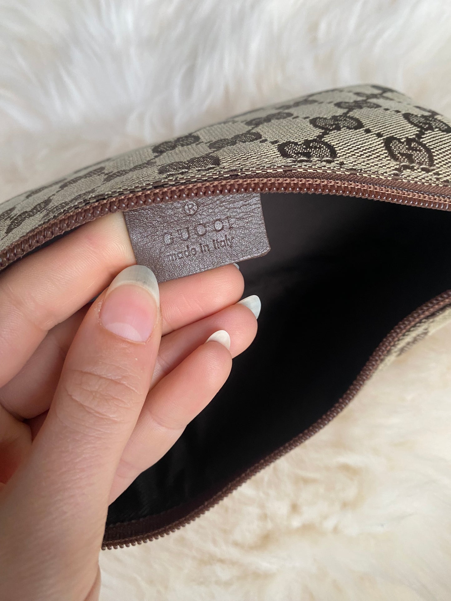 Gucci Boat Pochette Brown