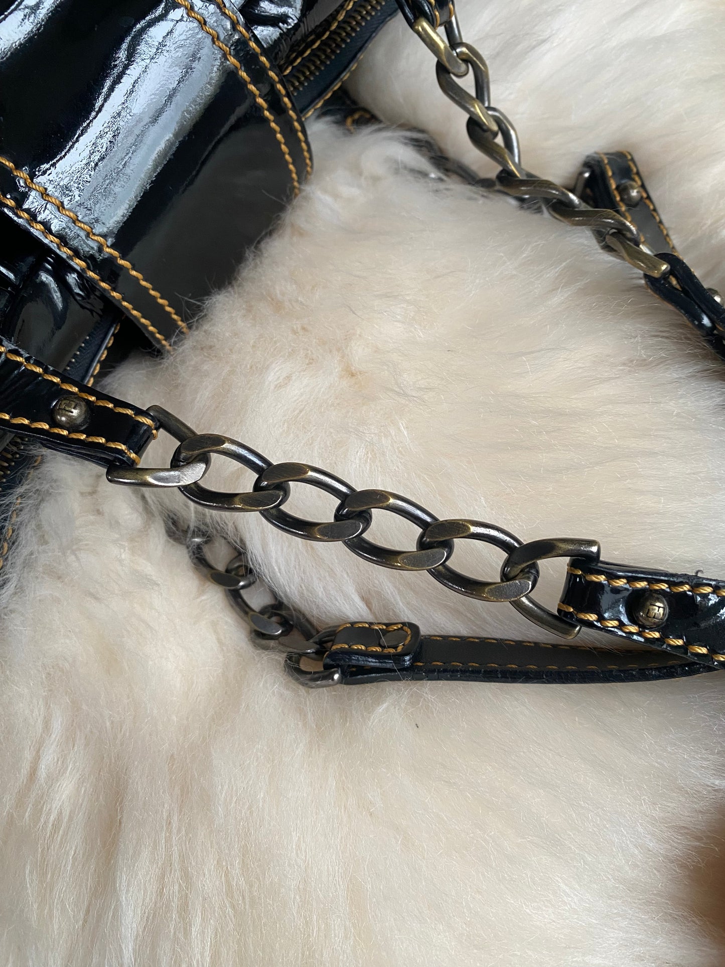 Fendi B Shoulder Bag Patent Leather