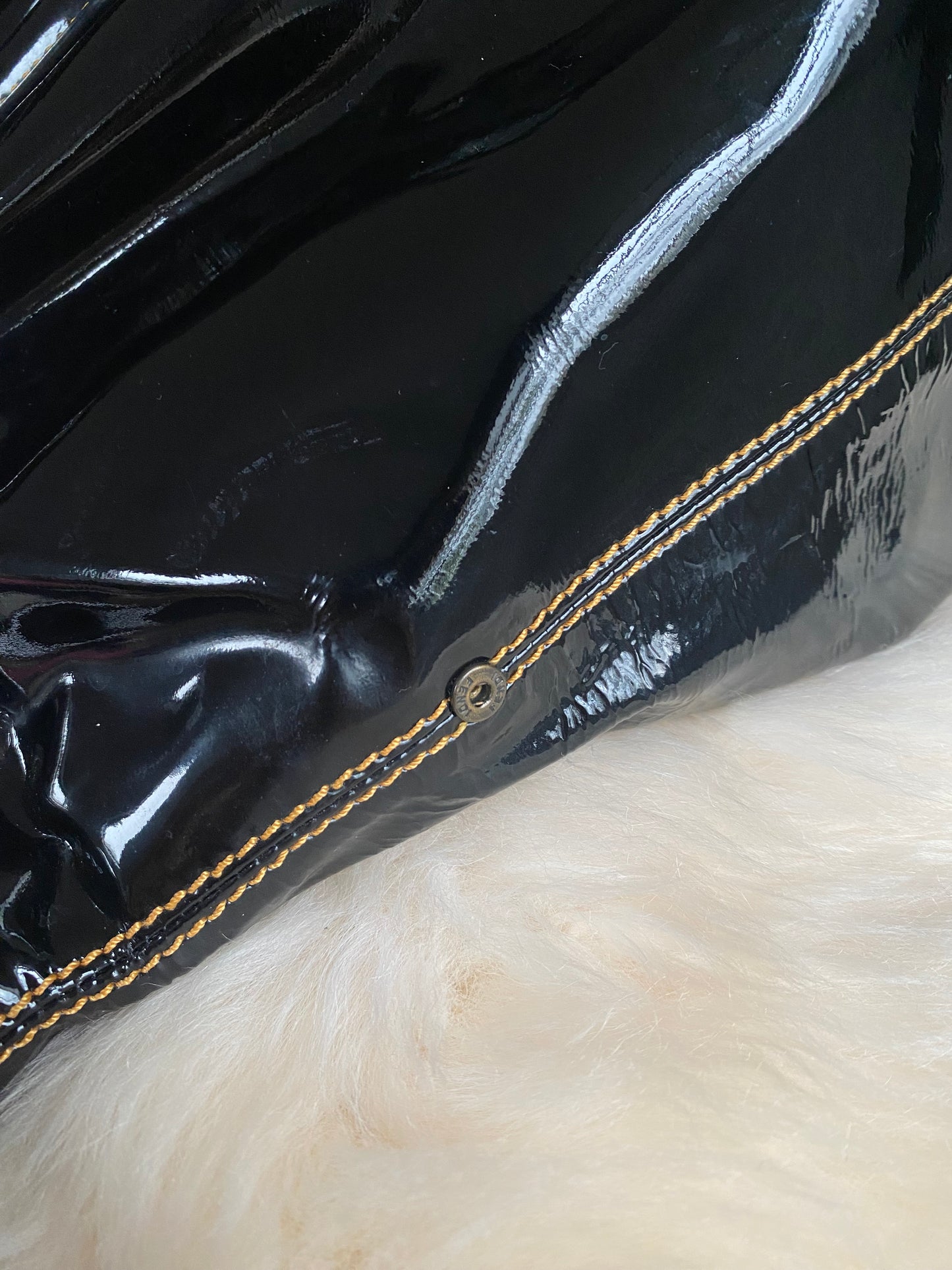 Fendi B Shoulder Bag Patent Leather